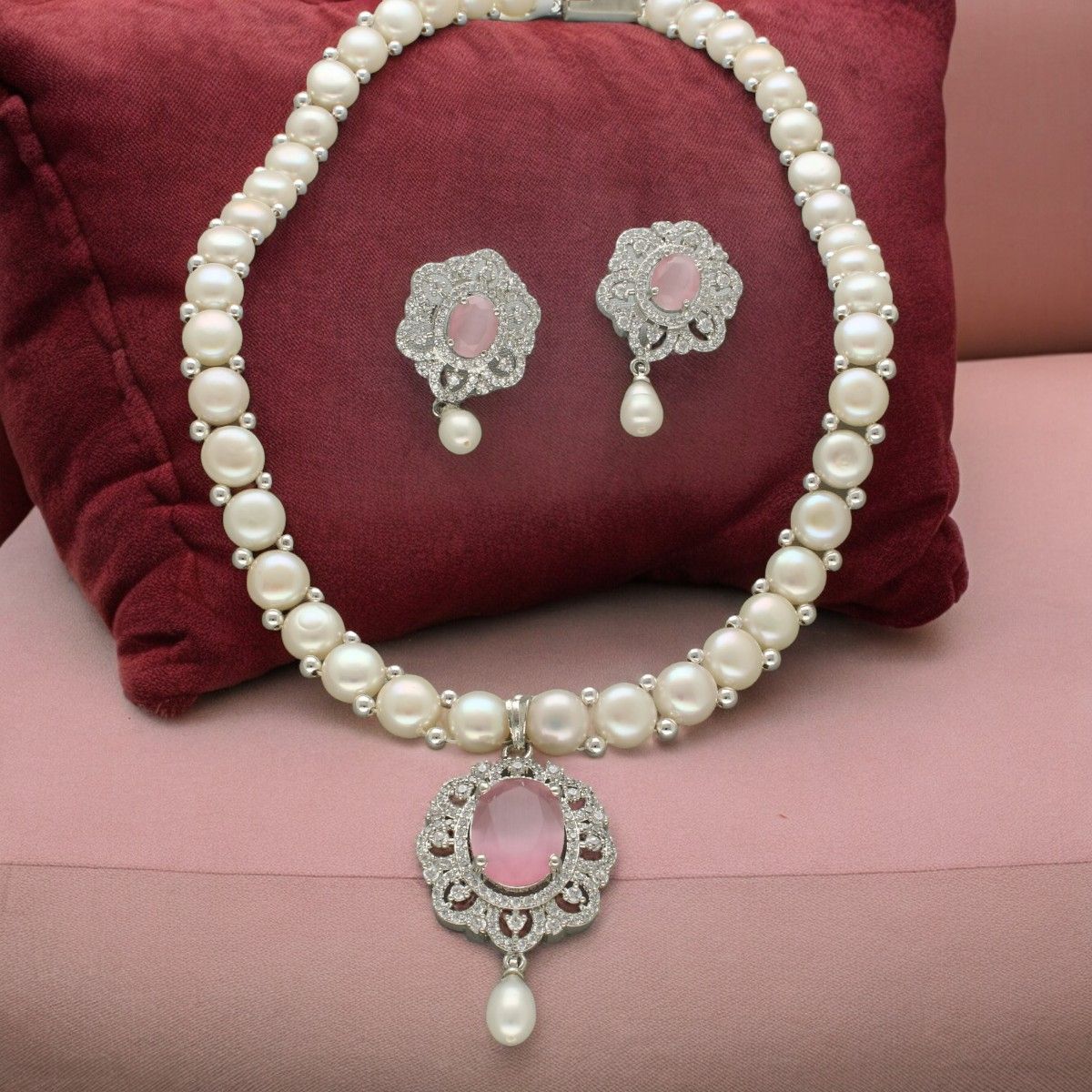 Sri Jagdamba Pearls Sumptuous Pearl Necklace Set