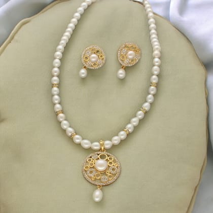 Sri Jagdamba Pearls Sublime Pearl Necklace Set