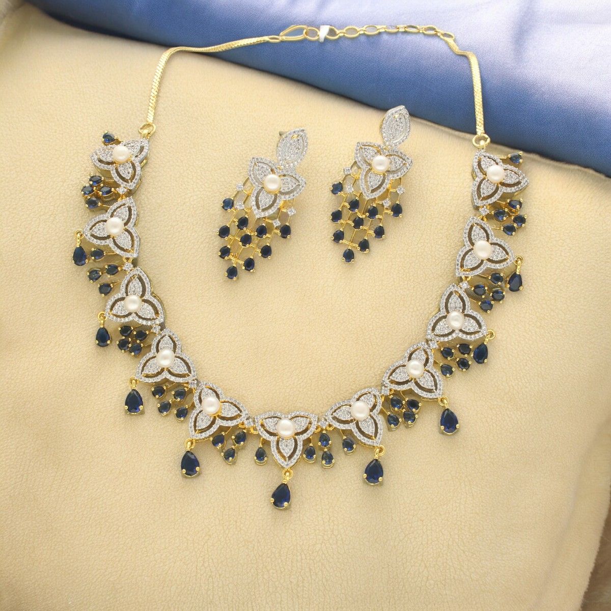 Sri Jagdamba Pearls Luxurious Pearl Necklace Set