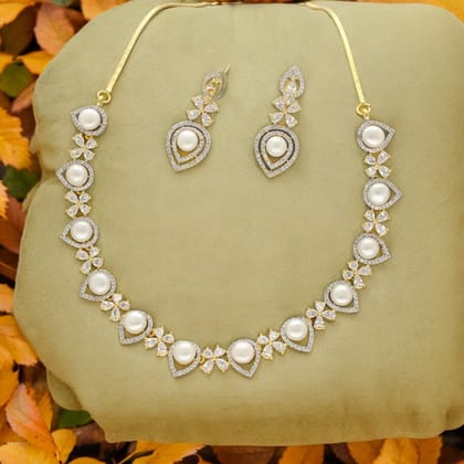 Sri Jagdamba Pearls Royal Pearl Necklace Set