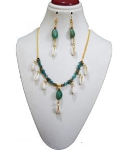 GEM STONE GREEN AVENTURINE CHIPS & SEASHELL NECKLACE