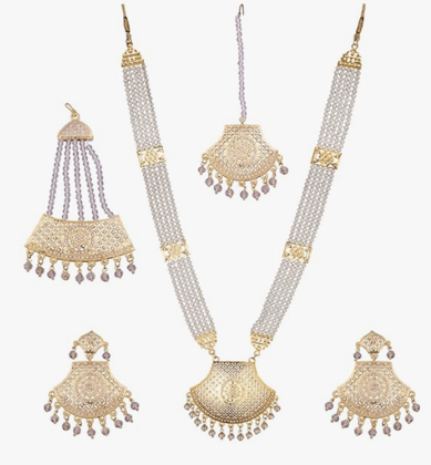 ARyee Alloy Necklace Traditional Kundan Jewellery Set, Necklace Set for Women with Earrings Maang Tikka and Passa