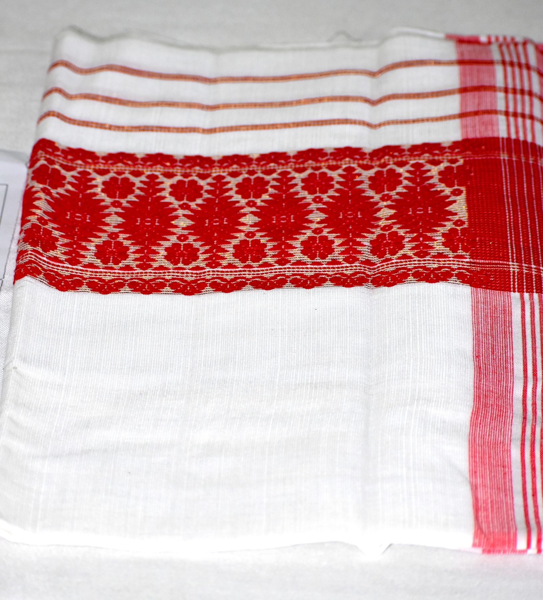 Assamese Handwoven Gamusa (Traditional)