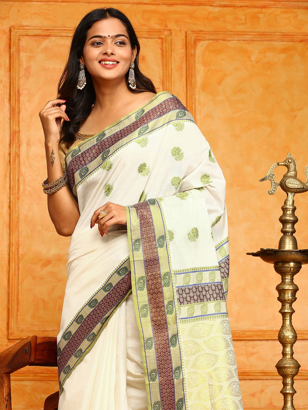 Kerala Cream Gold Jari Weaving Saree