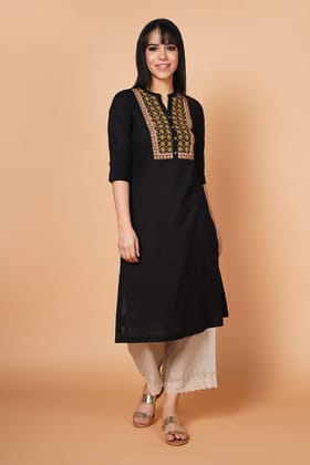 Black Yoke Embroidered Kurta+