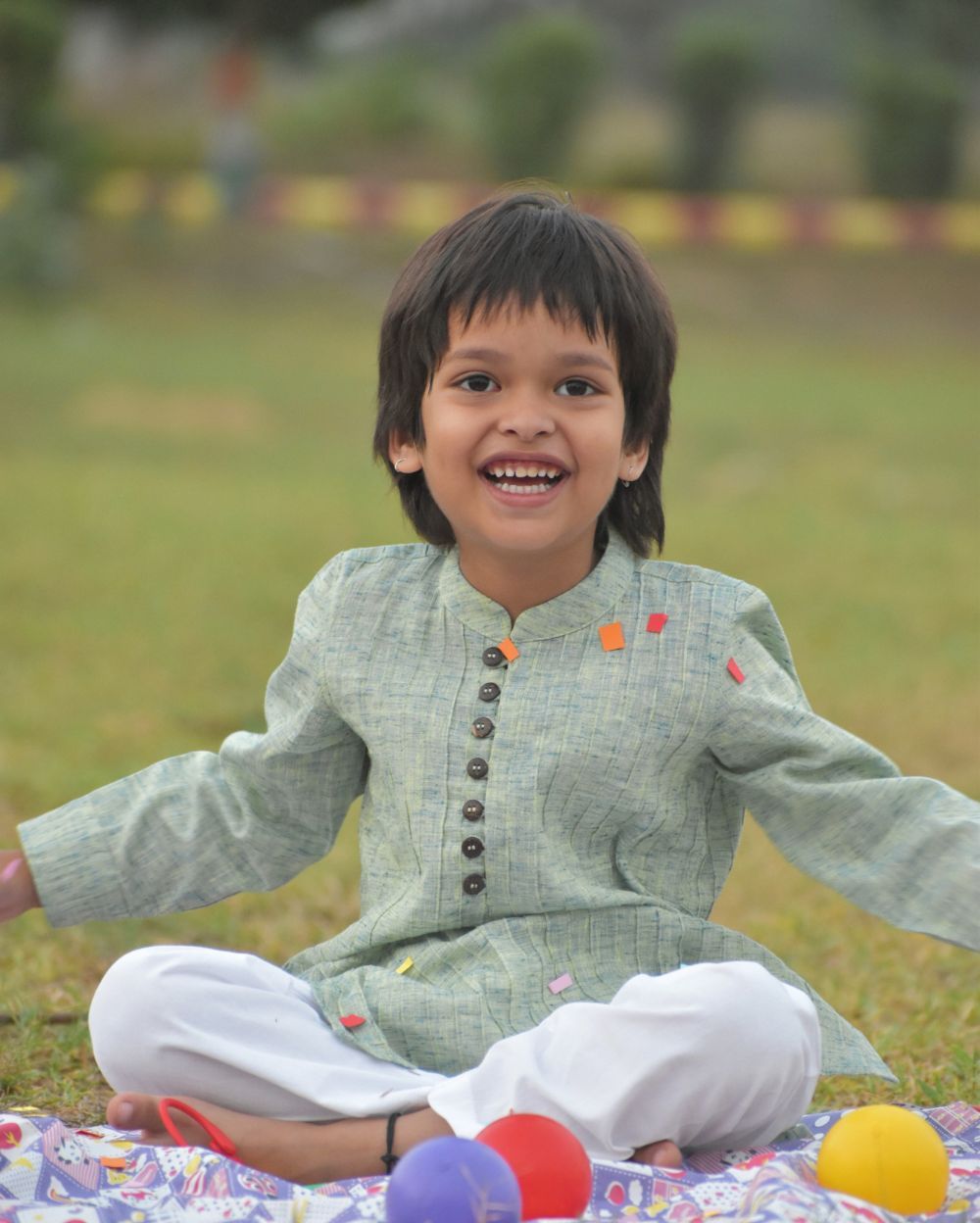 Double Tone Pintuck Kurta & White Pyjama Set