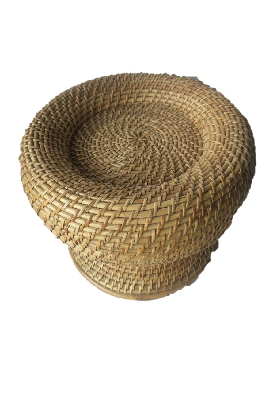 Round cane stool