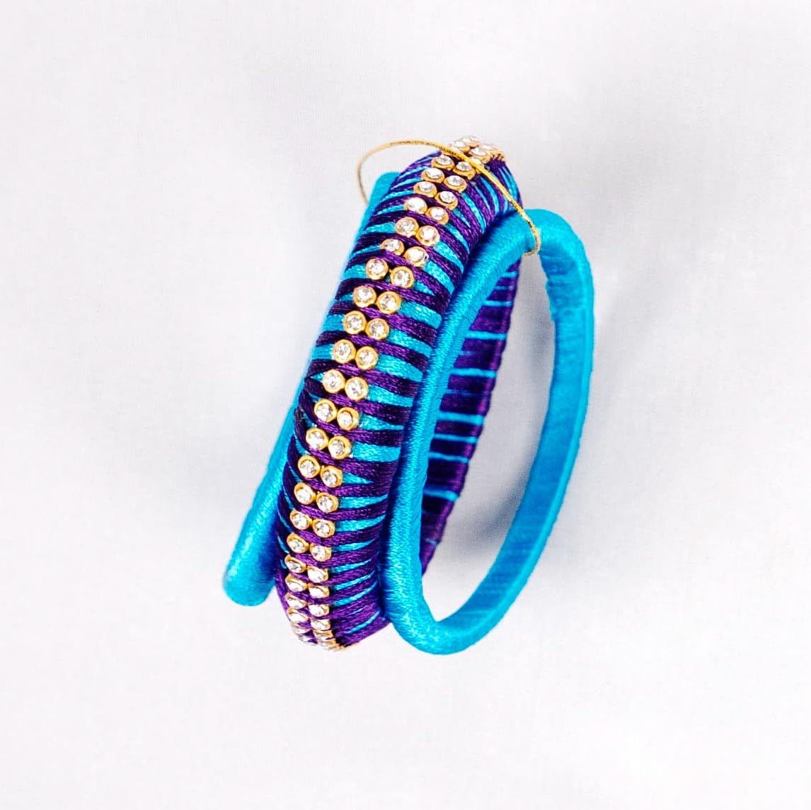 Thread bangles set