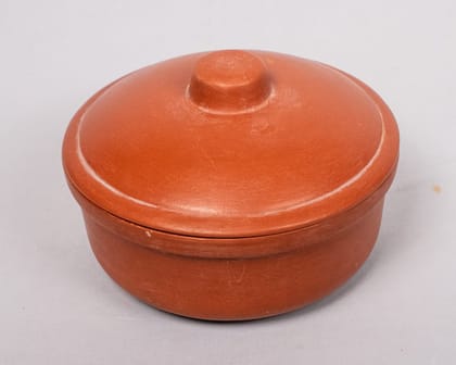  **Handmade Clay Pot with Lid**