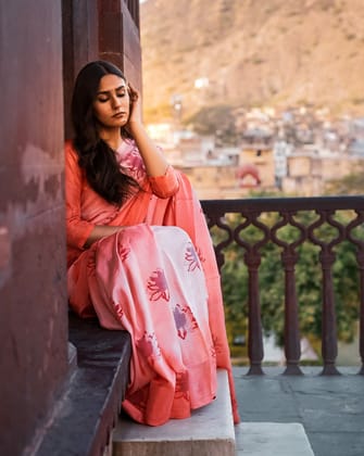 Soft Peach Niloufer Saree by Aagaaz Jaipur