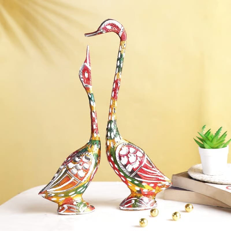 Manoj Art - Kissing Duck Showpiece Swan Love Birds Couple Statue Set Metal Bird Pair (Male - Female) Romantic Feng Shui Idol Wedding Gift & Home Decor