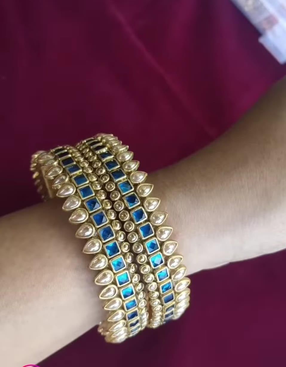 kundan thread work bangles