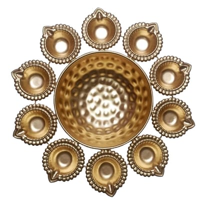 Malik HANDICRAFTS Iron Urli Bowl Flower Design with Diya Shape Tealight Candle Holders Perfect for Home Decoration, Religious and Spiritual Ceremonies (Gold_‎25cm x 25cm x 5cm)