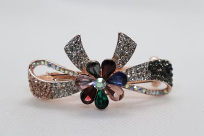  Rhinestone studded hair clip