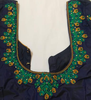 COMPUTER embroidery blouse