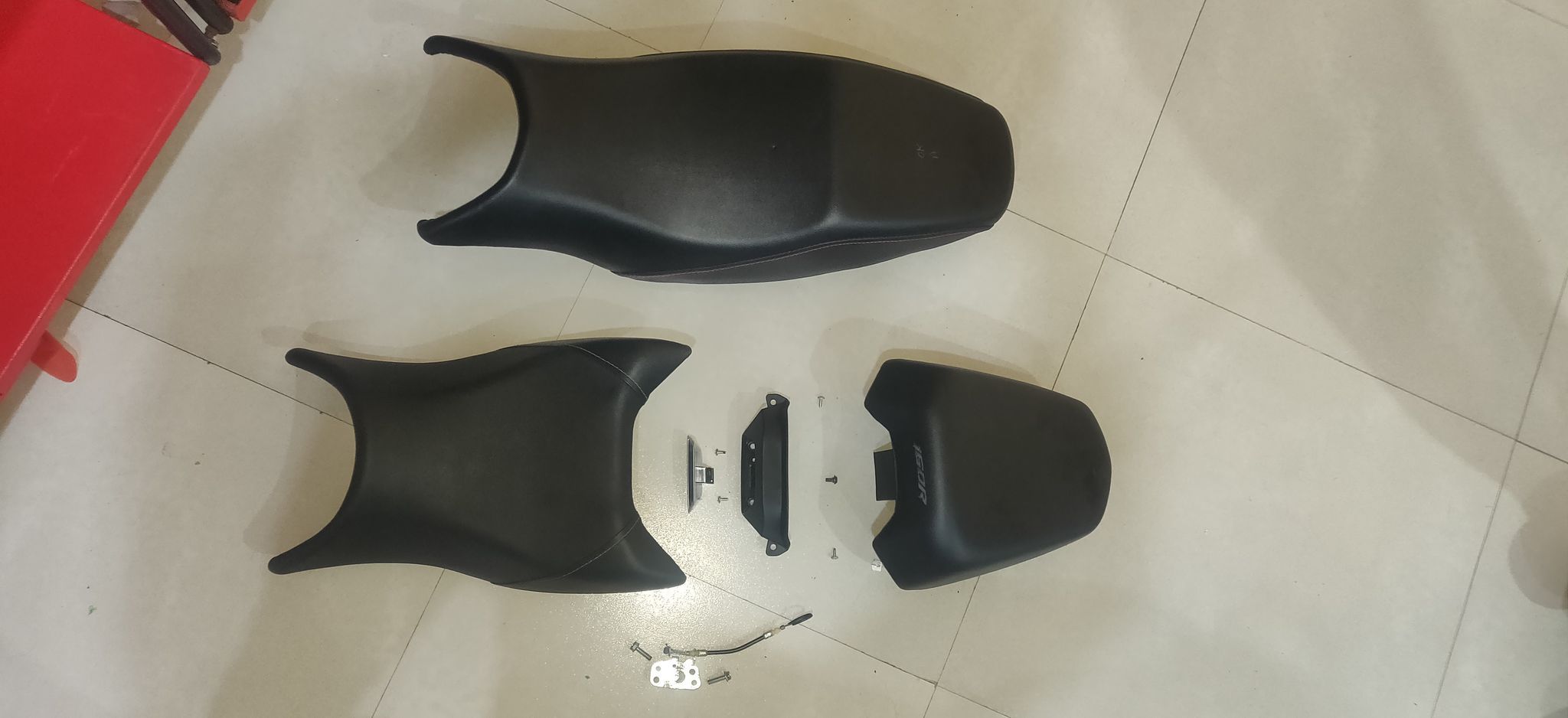 Hero Genuine SPLIT SEAT ASSY. RIDER