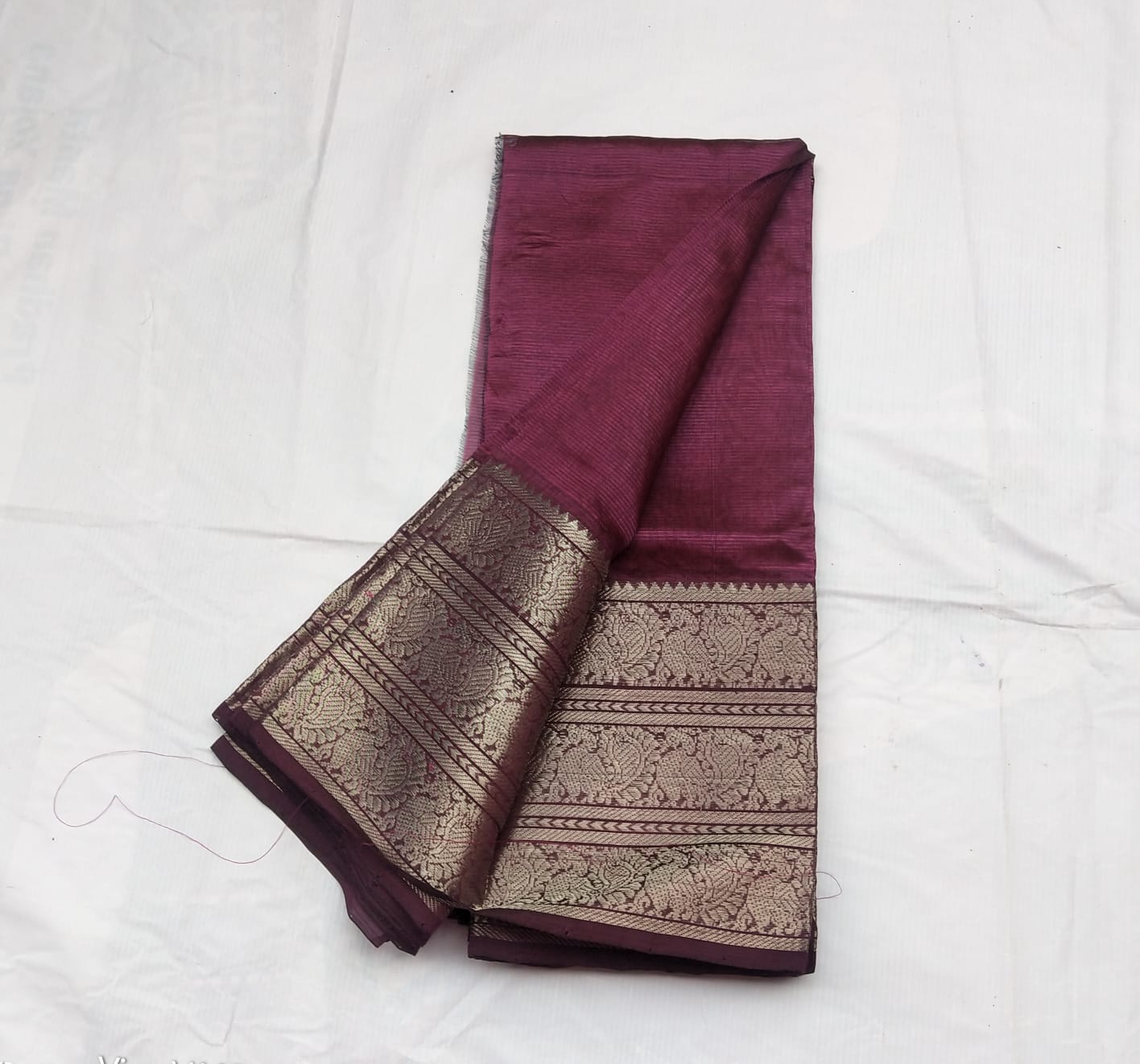  Wine Red Pure Handloom Kanjivaram Silk Saree With Allover Floral Butta And Contrast Rich Pallu