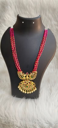 Traditional Indian Necklace Set with Pink Beads and Gold-Plated Pendant