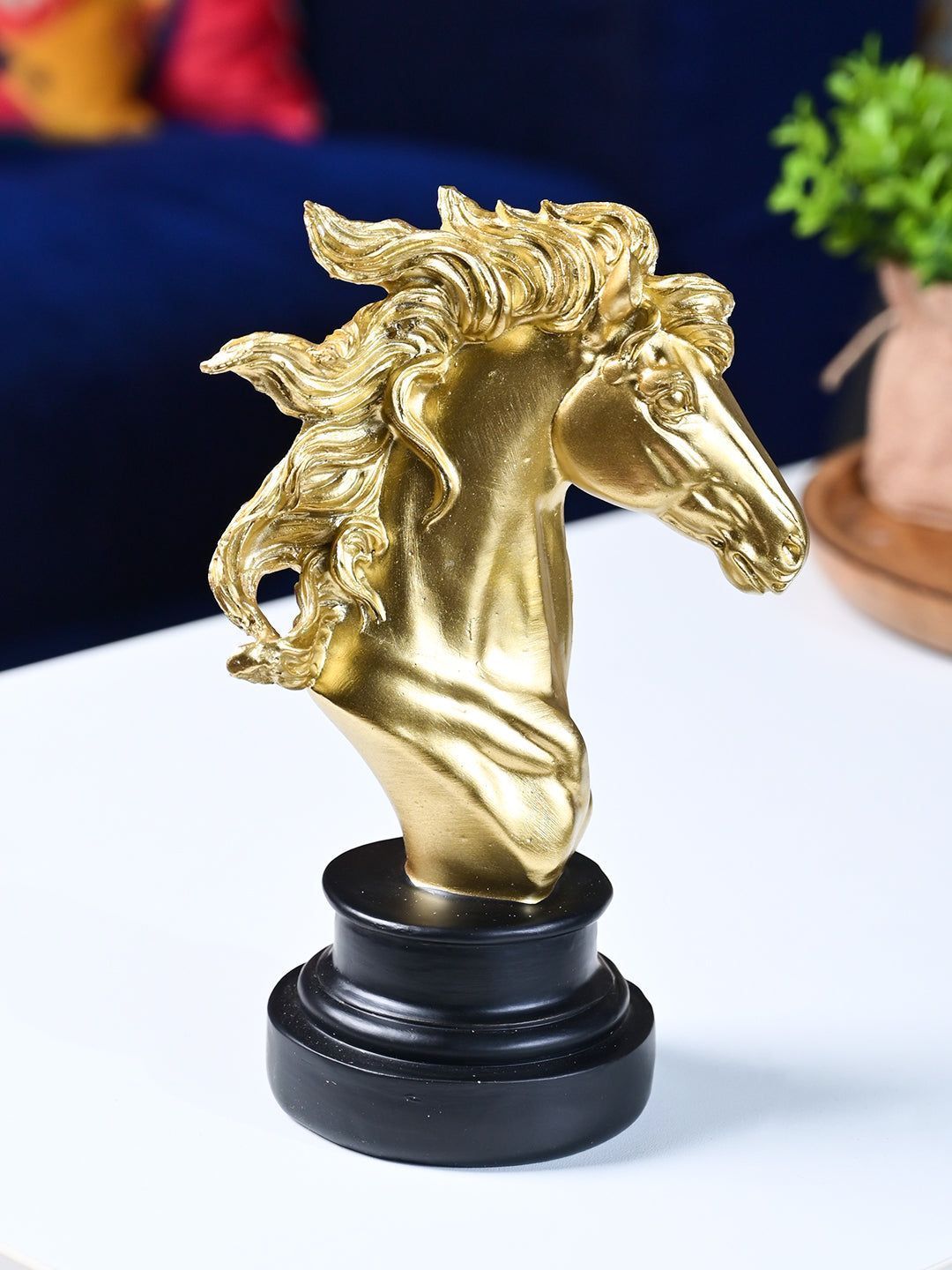 Majestic Horse Decor Object - Golden & Black Elegance