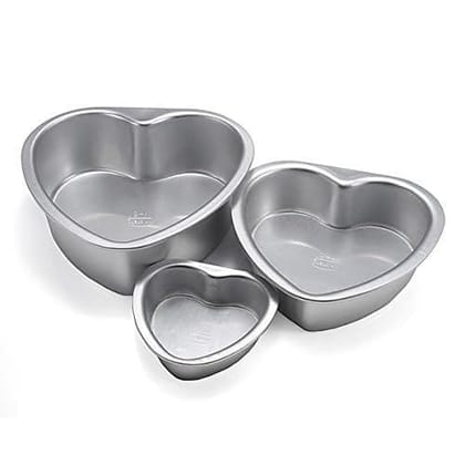 Set of 3 Aluminum Heart Shaped Cake Pans