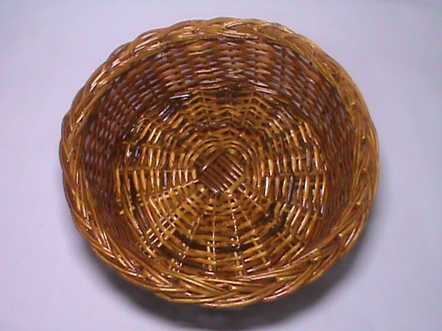 **Wicker Picnic Basket**- MEDIUM