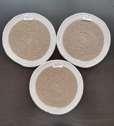 BulkySanta Cotton Place mats 22 cm (9") Round Table Mats, Heat Resistant, Reversible Use, Washable (White-Brown) (Pack of 3)