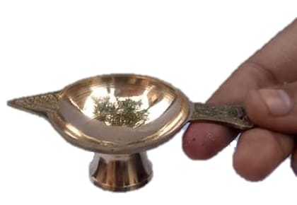 Mii Art Brass Single Traditonal Arti Diya Oil Lamp Pooja Deepak with Handle for Pooja Pital Ka Diya(Size-9cm)pack of 1 pcs