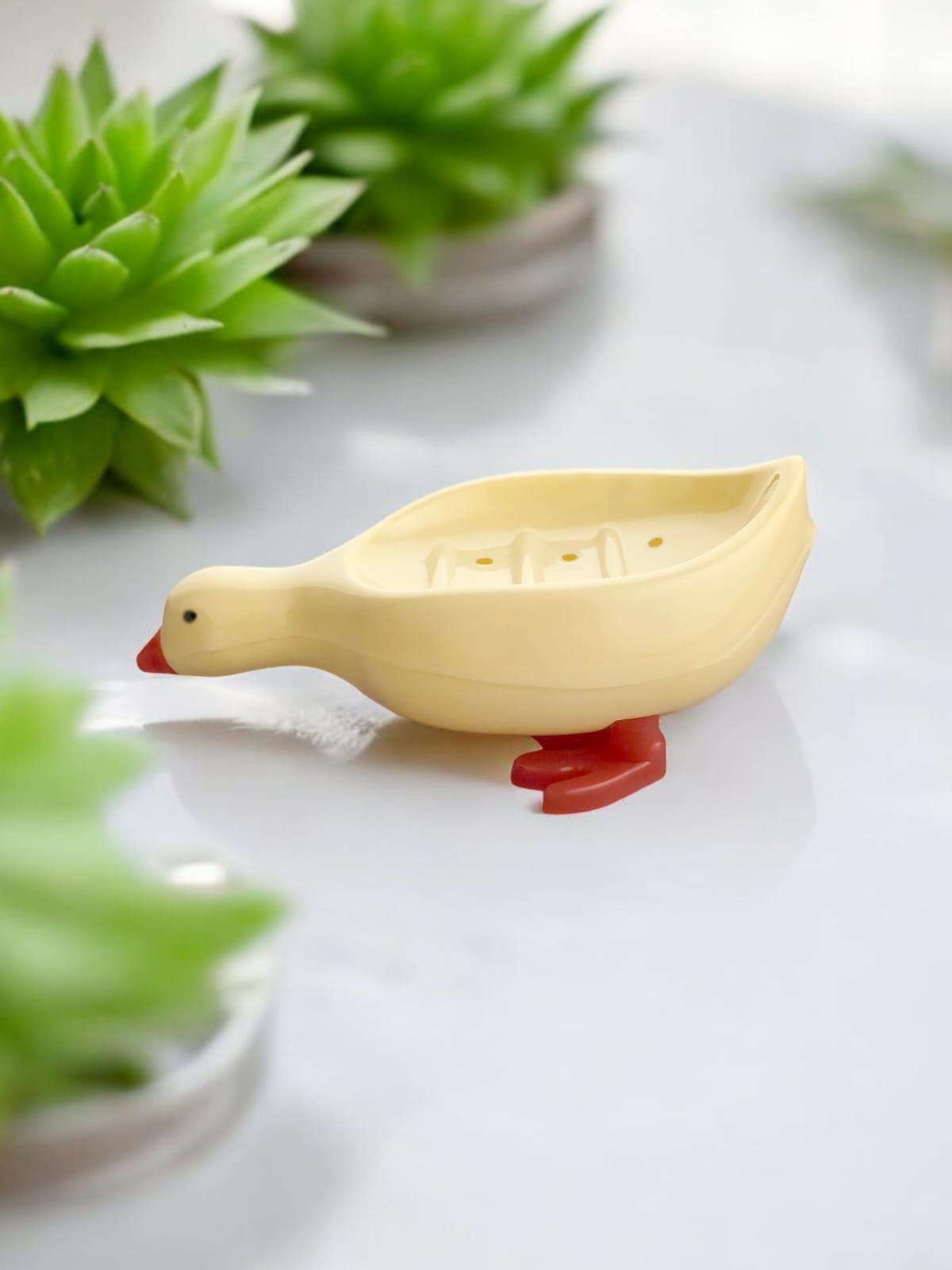  Duck-shaped soap dish