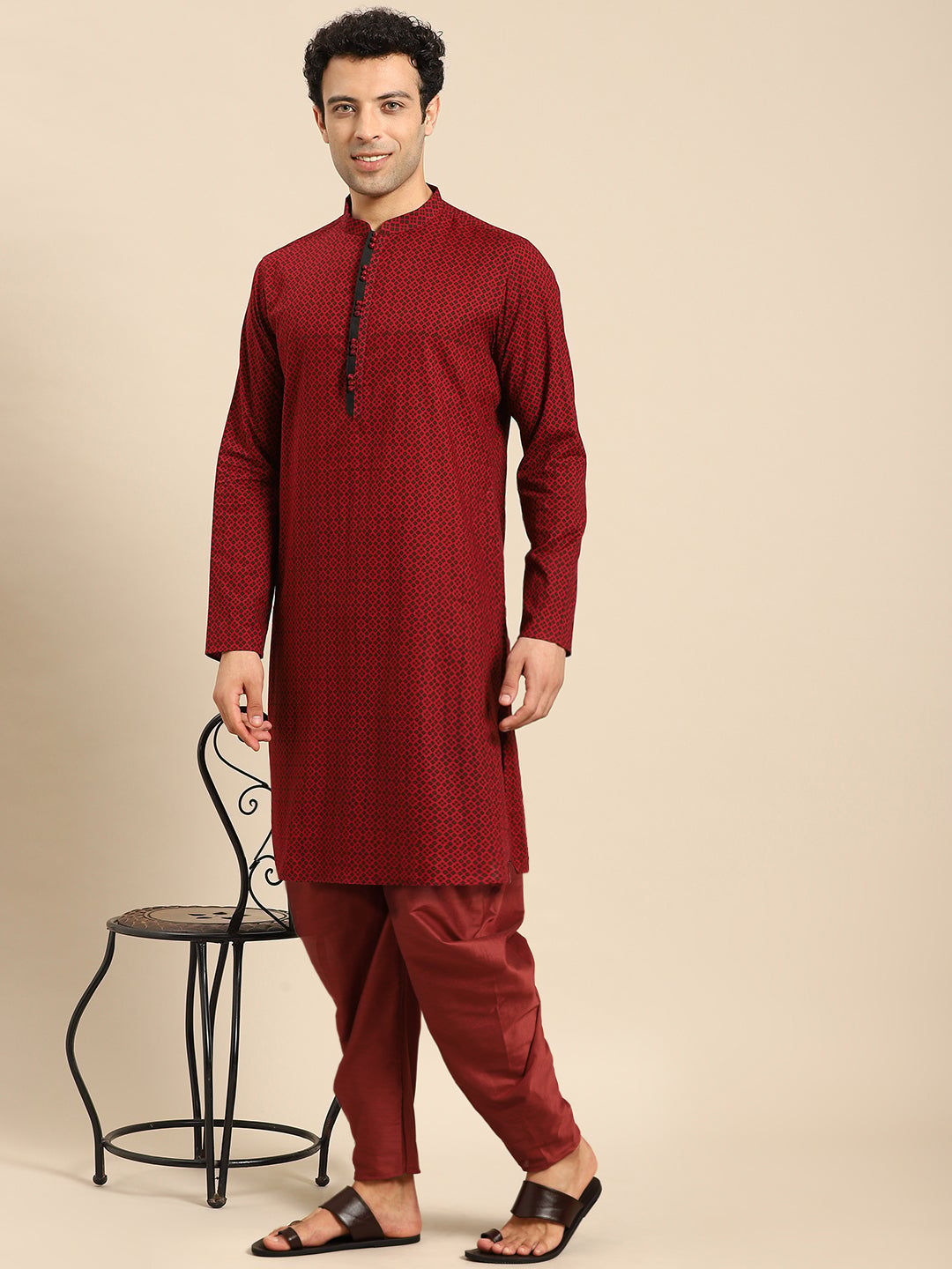 Amodh by Kisah Men's Maroon Kurta Set