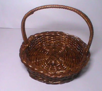 Wicker Picnic Basket with Lid and Handle