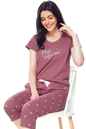 ZEYO Womens Cotton Brown Star Printed Capri set