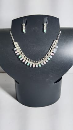  Elegant Rhinestone Necklace and Earring Set