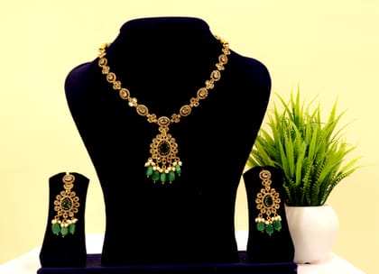  Gold-plated Kundan and Pearl Necklace Set with Green Stones