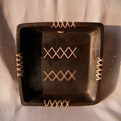 Longpi Black Pottery Wall Plate square