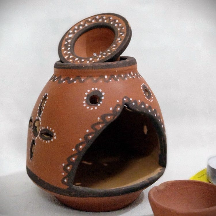 Kutch Painted Pottery Diffuser Lamp