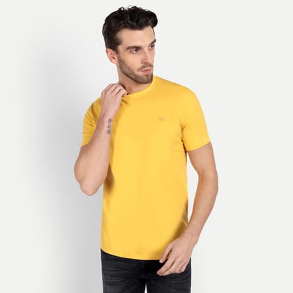 Men Round Neck Yellow T-Shirt