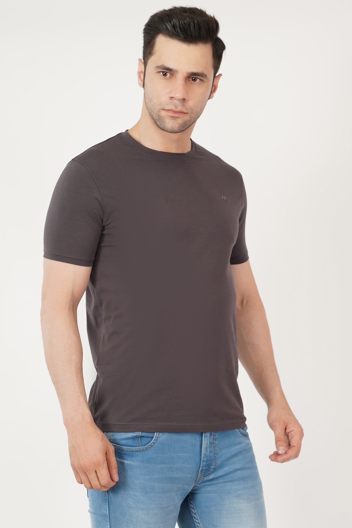 Solid Men Round Neck Dark Grey T-Shirt