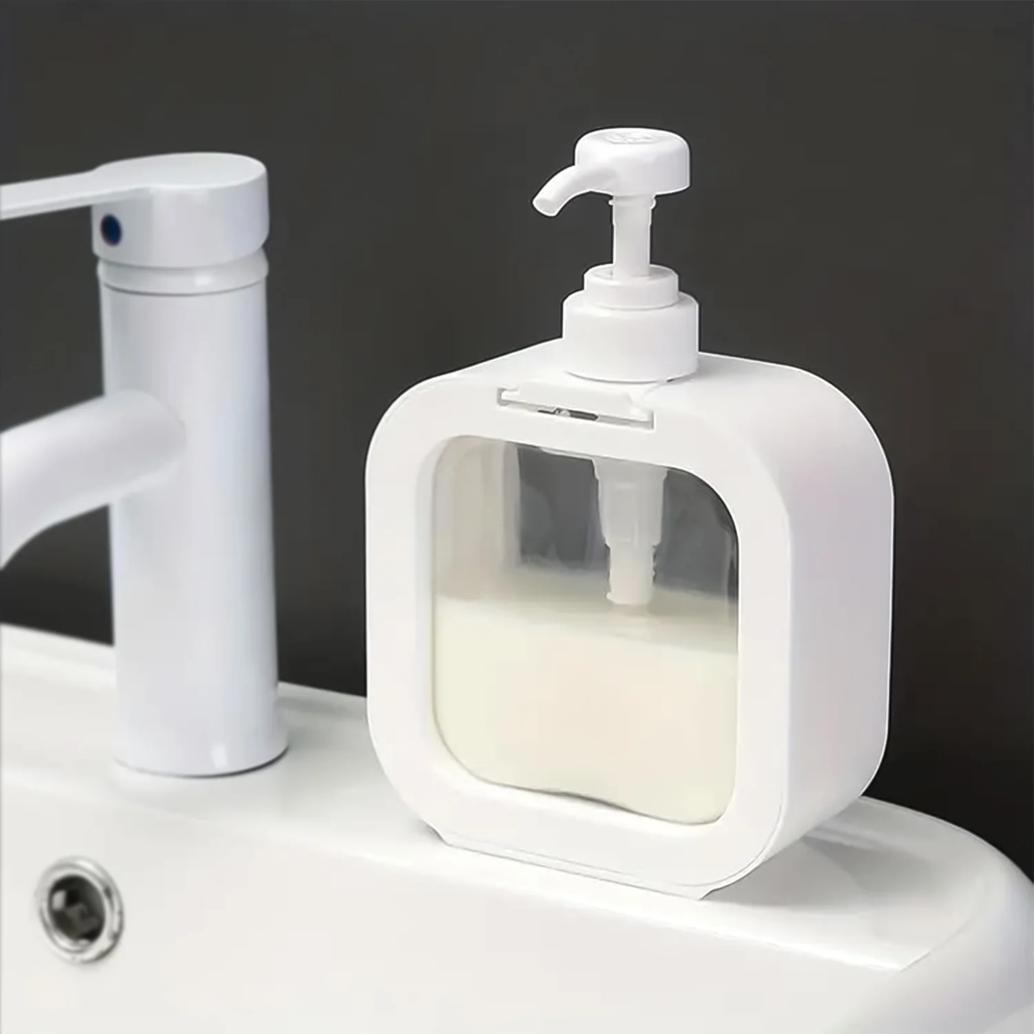 Snap sink Dispenser Plastic Clear Empty Pump Lotion Bottles (1 Set)