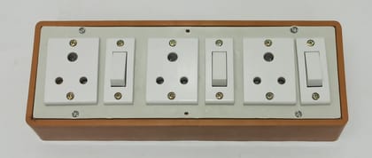 6A 3 Sockets (3 Pin Socket) & 3 Switch Extension Box with 6A Plug & 5m Wire