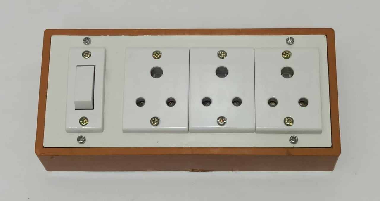 6A 3 Sockets (3 Pin Socket) & 1 Switch Extension Box without Wire