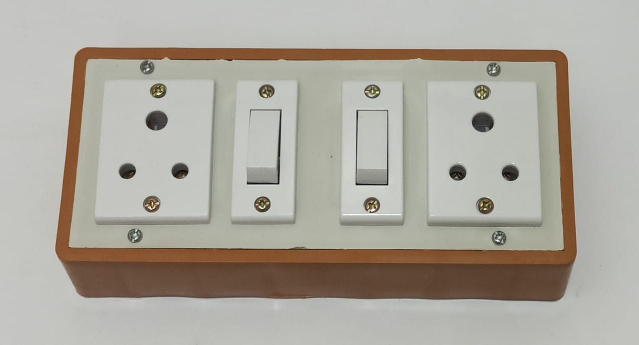 6A 2 Sockets (3 Pin Socket) & 2 Switch Extension Box with 6A Plug & 15m Wire