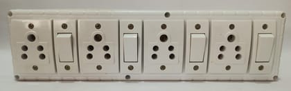 6A 4 Sockets (5 Pin Socket) & 4 Switch (Straight) Extension Box with 6A Plug & 3m Wire