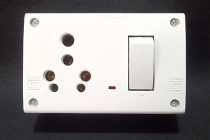 16A 1 Socket & 1 Switch Extension Box without Wire