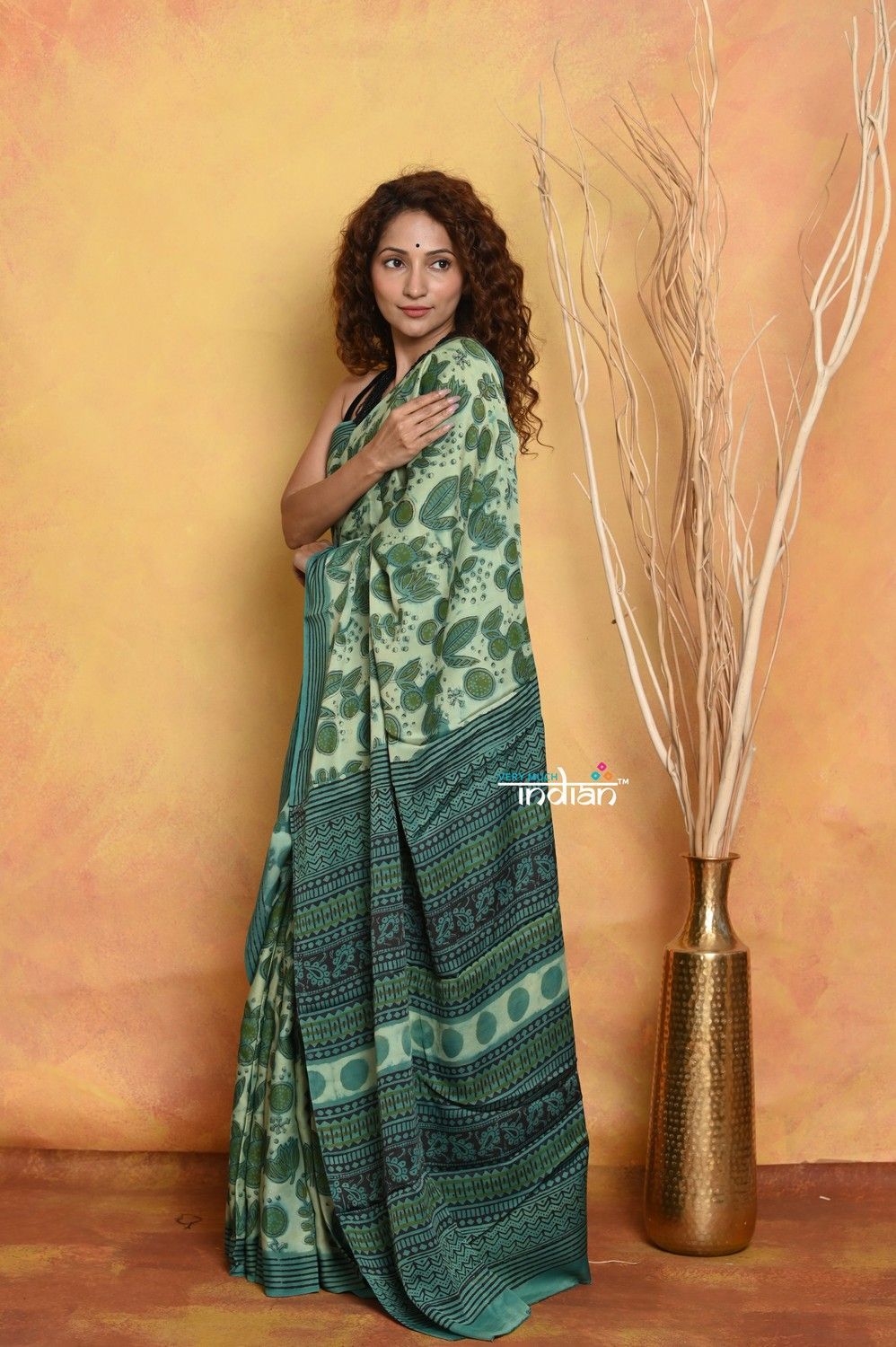 Designer Modal Silk Saree With With Beautiful Floral Print