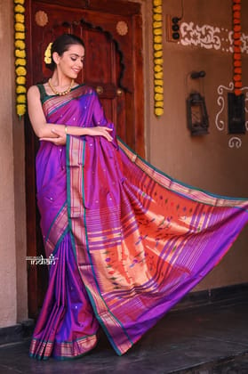 Traditional Handloom Pure Silk Wine Paithani With Peacocks Pallu