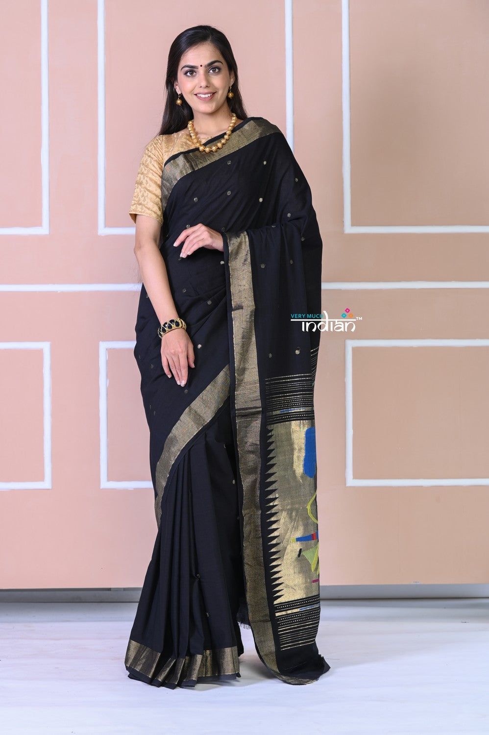 Traditional Handloom Pure Cotton Paithani With Handwoven Instrumental Pallu ~ Black