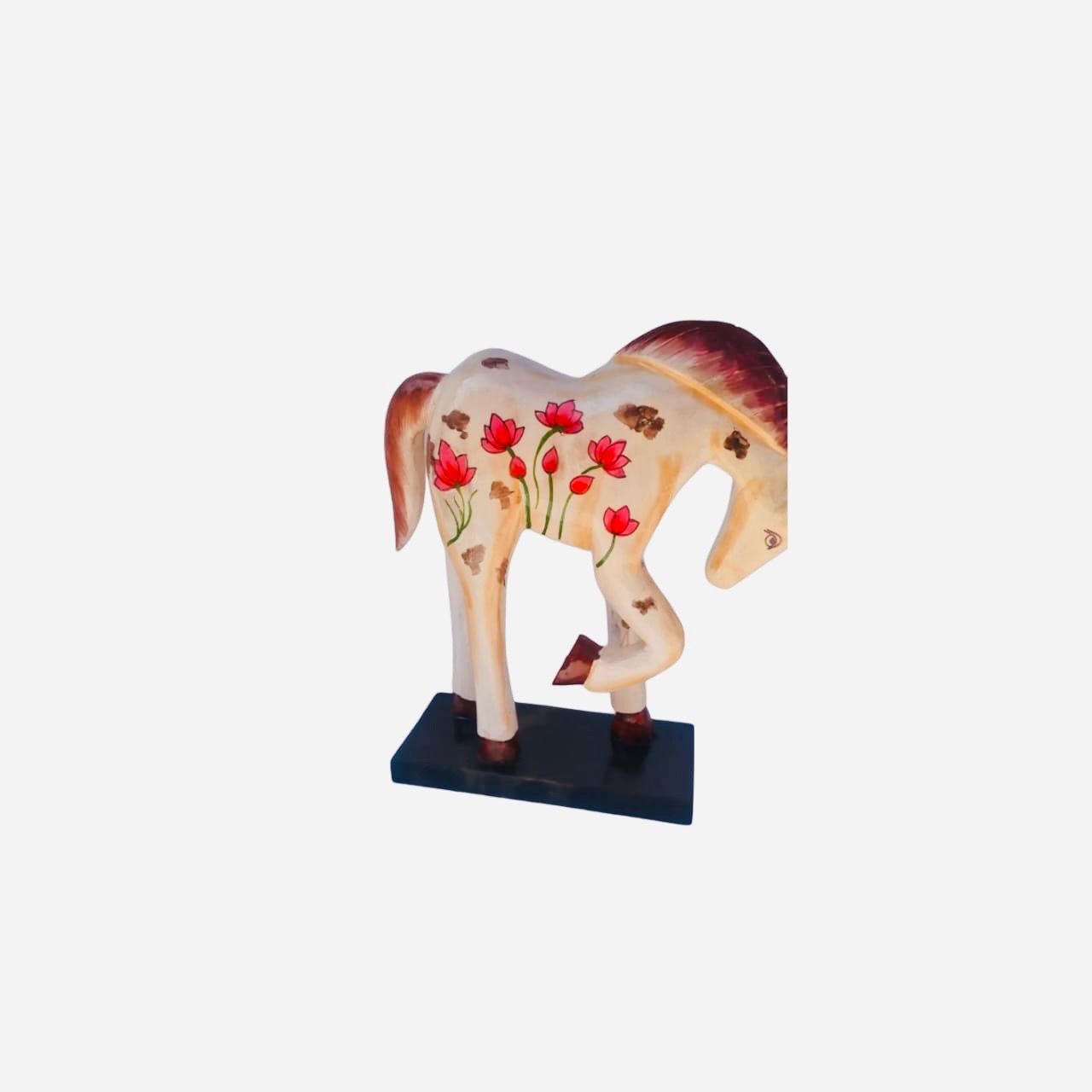 WOODEN HORSE HOME DECORATION