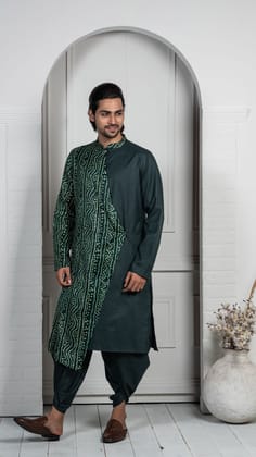 Kisah Men Green Kurta (Set of 1)