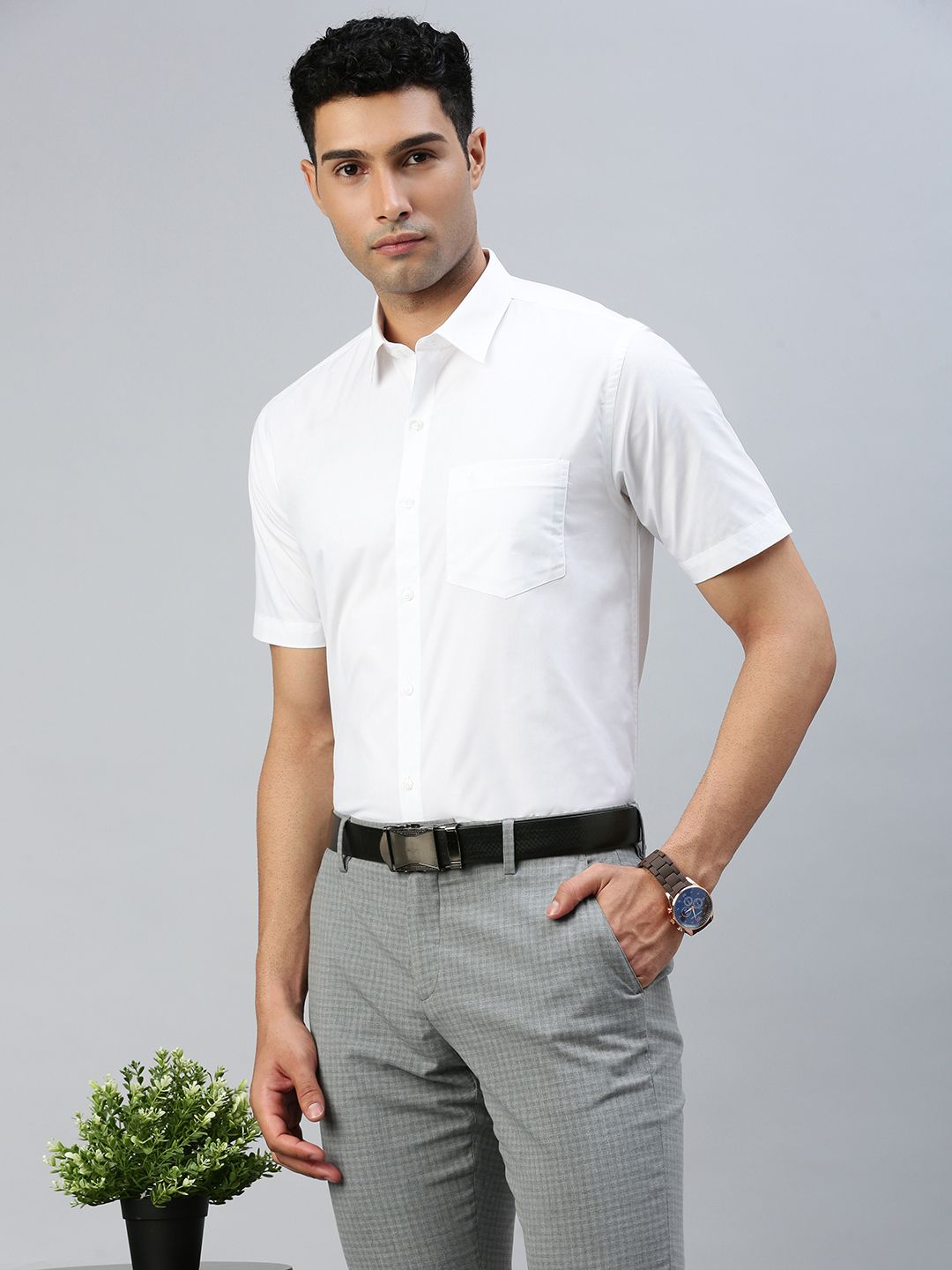 Mens Smart Fit Cotton Rich White Half Sleeves Shirt Ever Fresh