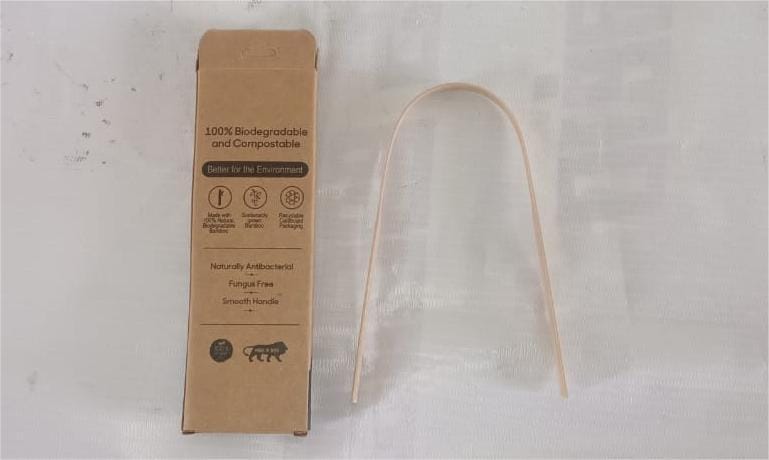 100% Biodegradable and Compostable Neem Wood Tongue Cleaner